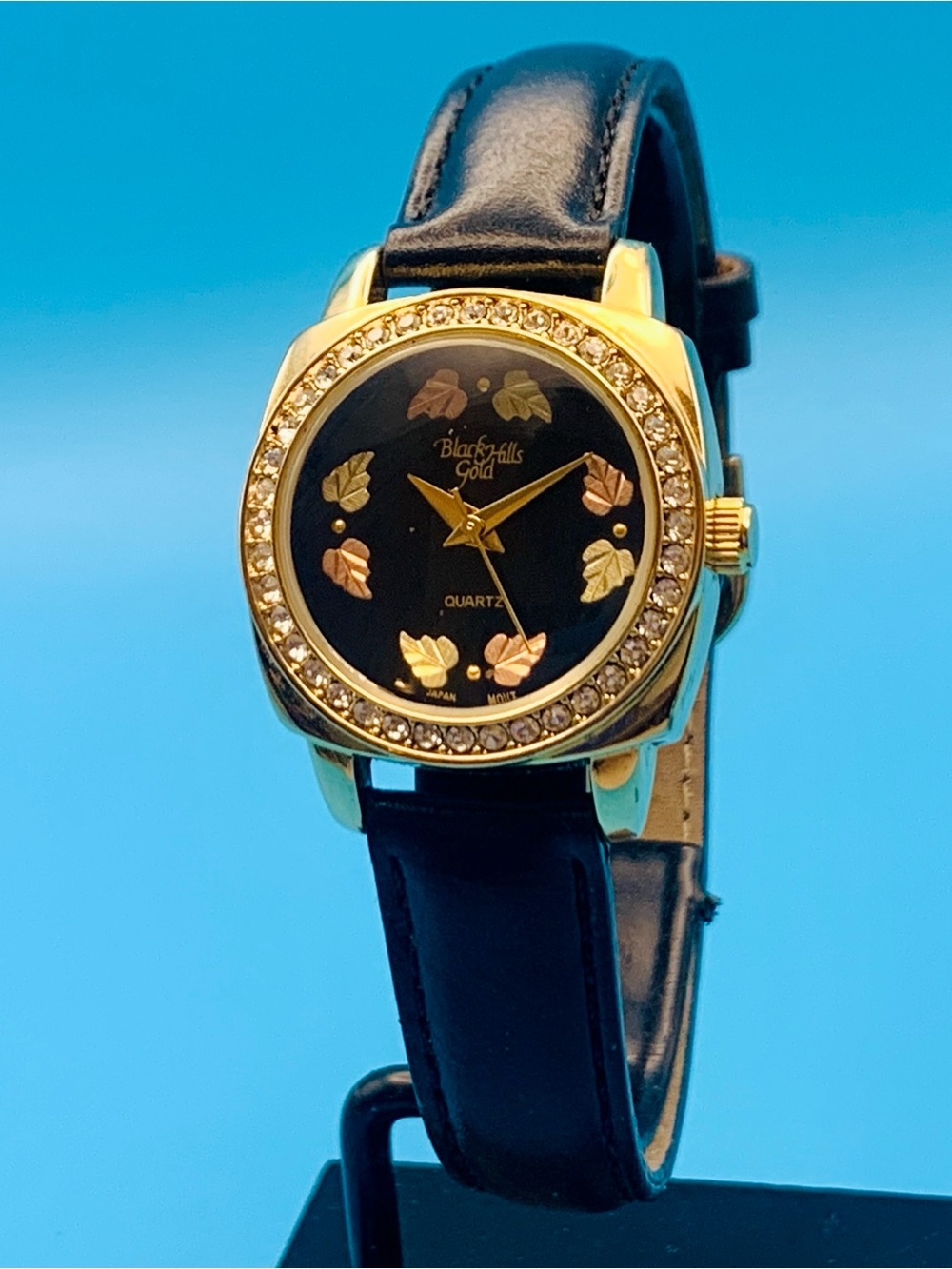 BLACK HILLS GOLD Women’s Vintage Watch 12k Gold Leaves Crystals Working New Batt
